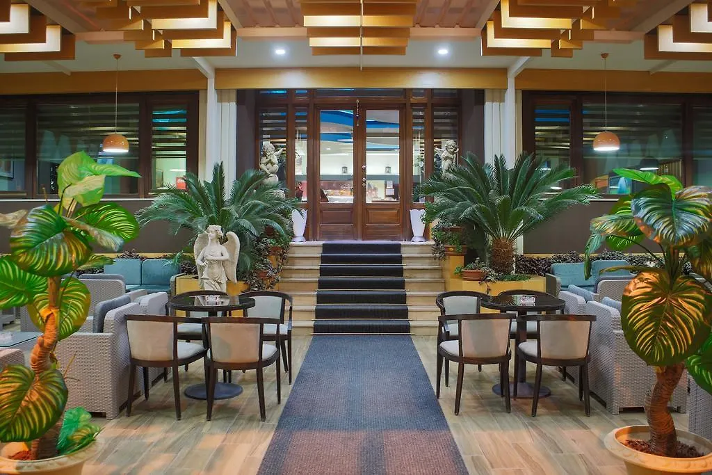 Grand Hotel Эльбасан 3*,